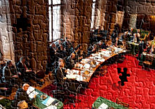Puzzel van het kabinet-Rutte I in de Eerste Kamer, foto
Hans Kouwenhoven