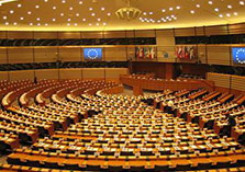 Lege vergaderzaal van het Europees parlement