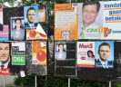 Aanplakbord met verkiezingsposters