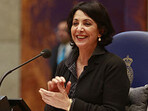 Khadija Arib in voorzittersstoel