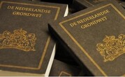 Meerdere exampleren van de Grondwet Meerdere exampleren van de Grondwet