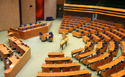 Lege vergaderzaal van de Tweede Kamer