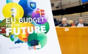 Wit bord met de tekst "EU Budget for the future" Wit bord met de tekst "EU Budget for the future"