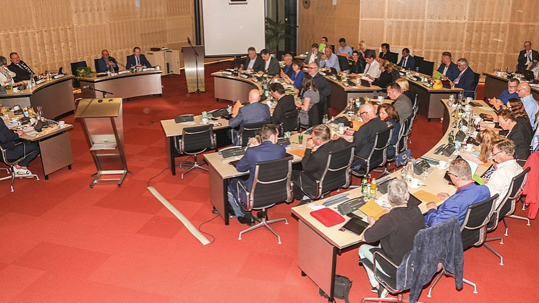 De gemeenteraad van Nissewaard in overleg