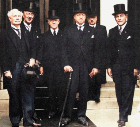 Kabinet-Colijn V - V.l.n.r.: Damme, Van den Bussche, Bodenhausen, De Visser, Van Lidth de Jeude en Schrieke.