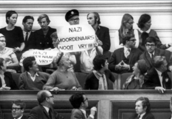 protest tribune Tweede Kamer