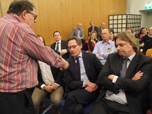 Er wordt een vraag gesteld uit het publiek