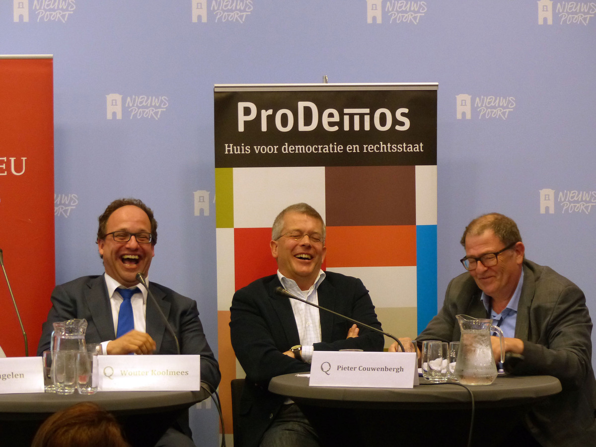 v.l.n.r.: Wouter Koolmees, Pieter Couwenbergh en Max van Weezel (debatleider)