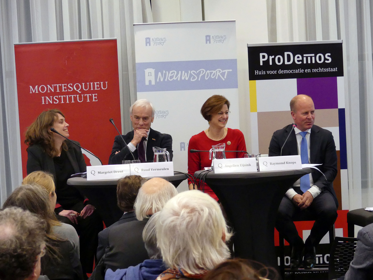 v.l.n.r.: Margriet Drent, Ruud Vermeulen, Angelien Eijsink en Raymond Knops