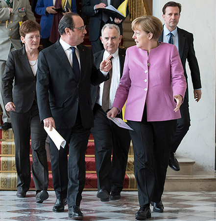 Francois Hollande en Angela Merkel