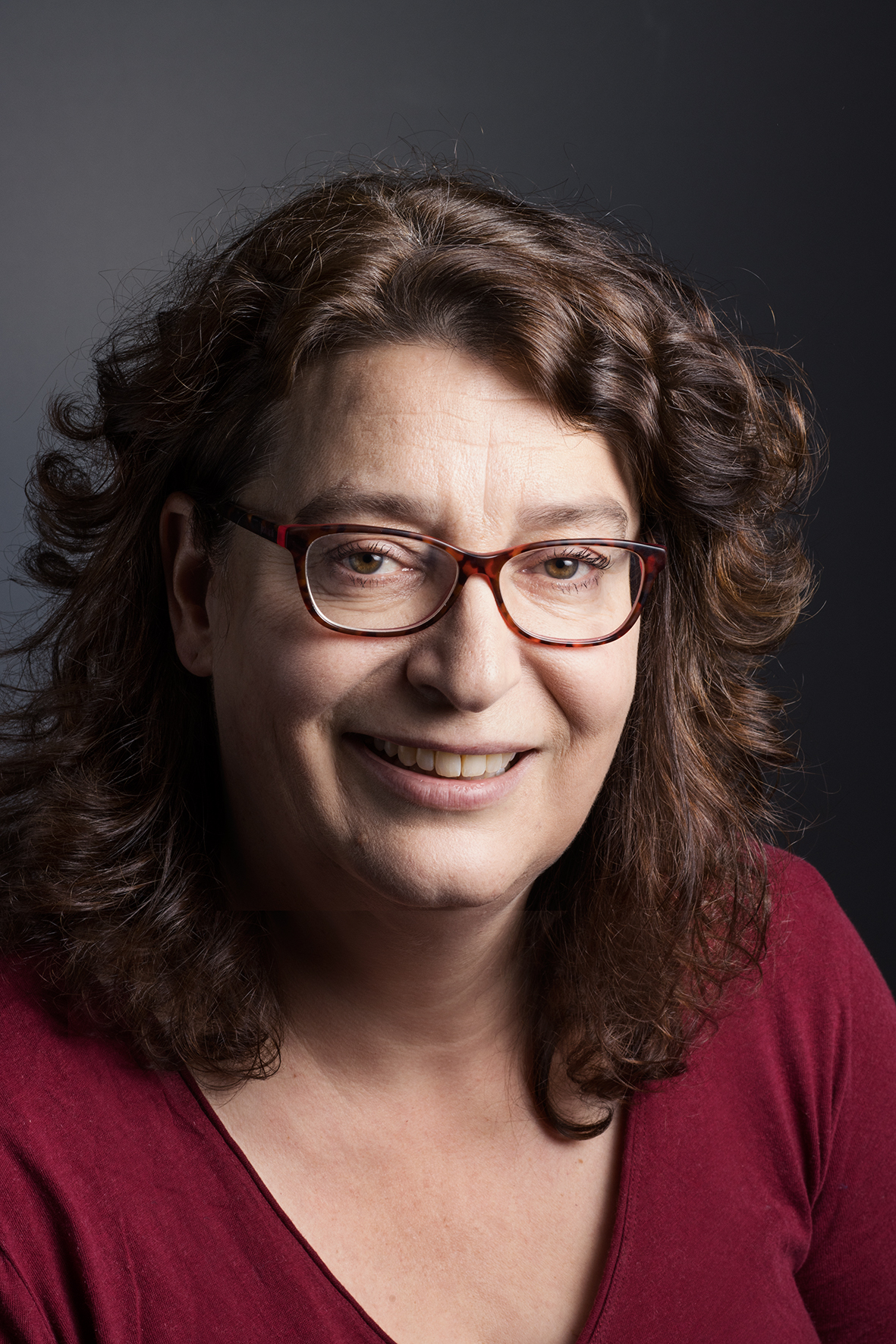 Dr. C.E. (Klaartje) Peters